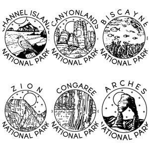 Op de afbeelding: Zes zwart-witte National Park cirkelontwerpen. Elk ontwerp toont een ander park: Channel Islands, Canyonlands, Biscayne, Zion, Congaree en Arches. Elk ontwerp bevat de parknaam en een unieke illustratie.