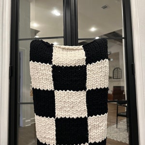 Checkered ivory and black handmade chunky knit blanket
