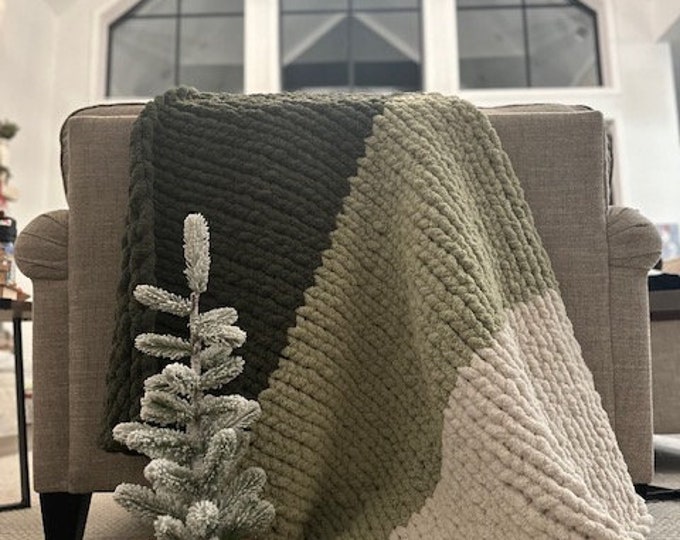 Green ombre handmade chunky knit blanket