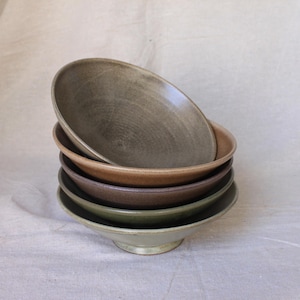 Handgefertigte Frühstücksschale aus Keramik: Bleifreie Glasur, Lebensmittelsicher