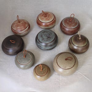 Handmade Ceramic Lidded Jar / trinket box / jewelry box