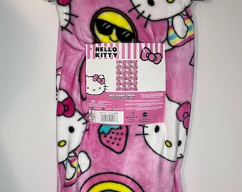 Sanrio Hello Kitty Pink Rainbow Blanket NWT
