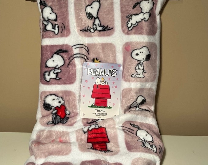 Peanuts Snoopy Playtime Velvetloft Throw 50 X 70 In Pink / Salmon Etsy