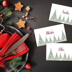 Plantilla editable para tarjeta de lugar de mesa navideña, tarjetas de nombre para reuniones navideñas imprimibles, tarjeta personalizable para mesa de mesa para cena navideña TC04
