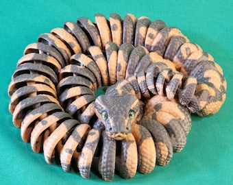 Ultra Realistic Ball Python – Fully Articulated Snake with Glass Eyes  Hinged Jaw – Lifelike Snake Prop for Display, Cosplay, Collectors