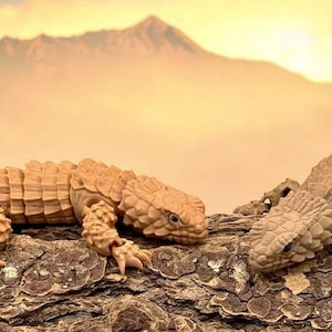 Ultra-Realistic 3D Printed Armadillo Lizard | Fully Articulated | Posable | Large PLA Sculpture