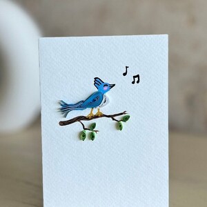Carte de voeux 3D unique peinte à la main + papier piquant, le printemps chante geai bleu