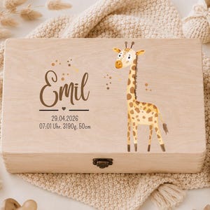 Gepersonaliseerde houten bewaardoos voor baby's | Kraamcadeau | Babydoos met naam, doopcadeau, bewaardoos met giraffenmotief, babycadeau