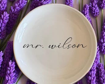 Mrs Ring Dish, Personalized Jewelry Dish, Wedding Gift,  Newlywed Keepsake, Custom Ring Holder, Bride Gift,  Engagement Gift, Cute Ring Dish