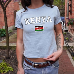 Kenya top baby tee, Camiseta Estética - Ropa de Mujer - Estética Retro - Camiseta Y2K, Camisa para ella- Kenya