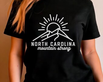 T-shirt North Carolina Mountain Stronger Hurricane Survivor met ronde hals | Uniseks - Proud North Carolina
