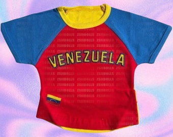 Y2K Venezuela T-shirts bébé - Camiseta Estética Bordada - Ropa de Mujer - Estética Retro Blokette - Camiseta Y2K, Camisa para ella - Venezuela