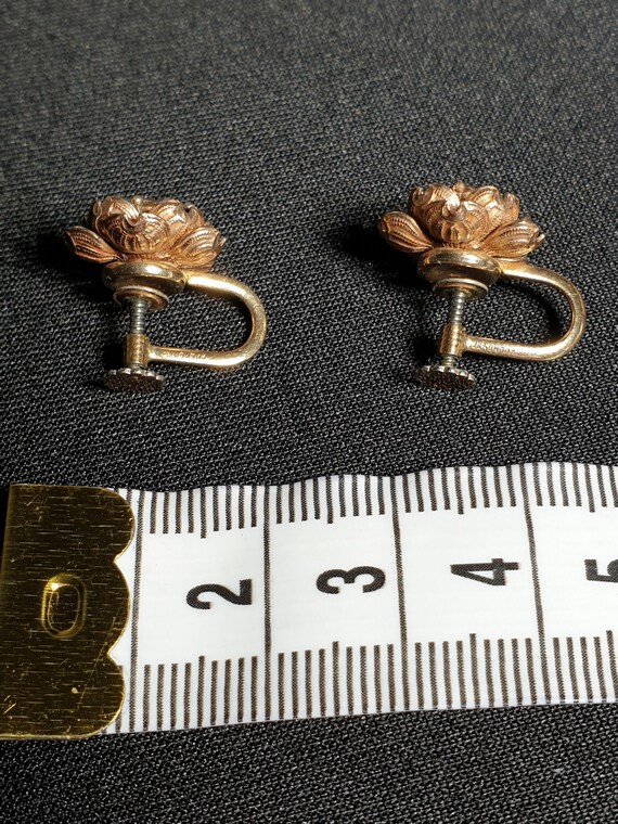 Vintage 1950s Flower Earrings in Rose Gold Tone s… - image 7