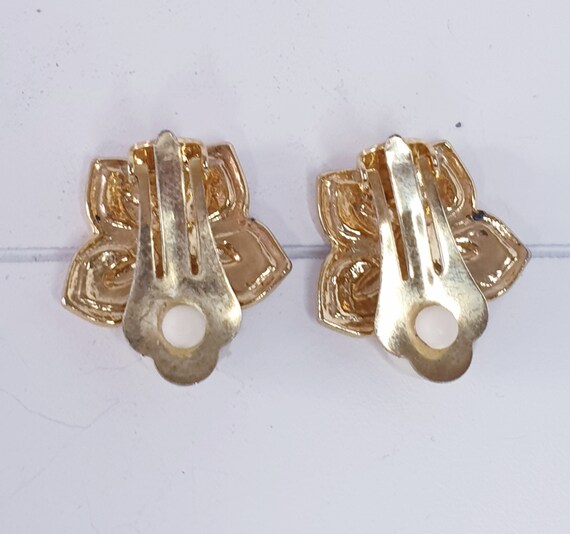 Elegant Vintage Enamel Flower Clip-On Earrings - … - image 4