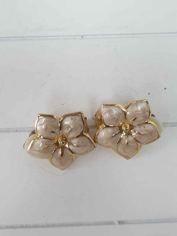 Elegant Vintage Enamel Flower Clip-On Earrings - … - image 6