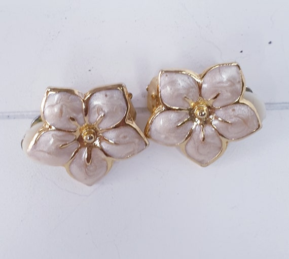 Elegant Vintage Enamel Flower Clip-On Earrings - … - image 1