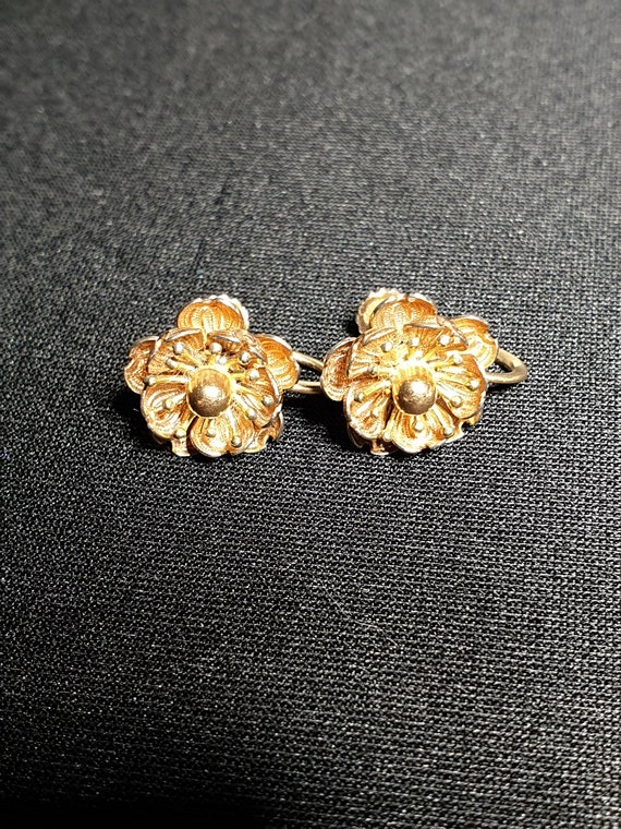 Vintage 1950s Flower Earrings in Rose Gold Tone s… - image 4