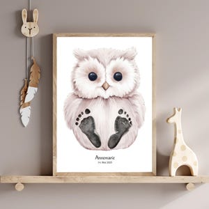 Baby Fußabdruck Poster Eulenmotiv Boho personalisiert | Geschenk Baby Geburt Taufe | Babyzimmer Deko Beige | Baby Geschenk personalisiert