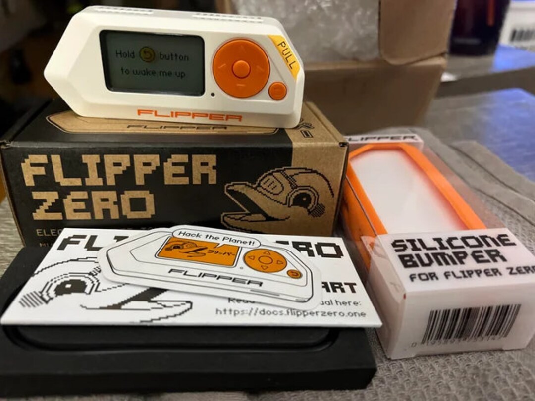 Flippers Zeros Multi Tool Educational Device With Developer Board Wifi