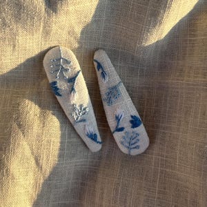 Hand Embroidered Linen Hair Clips – Botanical Design | DMC Thread | 7 cm