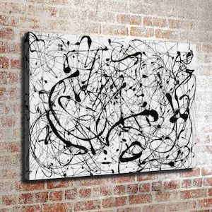 Può includere: Dipinto astratto in bianco e nero con un design caotico e spruzzato. L'opera d'arte presenta linee nere spesse e gocce su uno sfondo bianco.