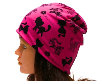 Gorro de punto de algodón hecho a mano con gatos en rosa