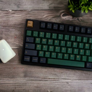 Green Black Link keycaps Theme Keycap Set for Mechanical Keyboard | 140 keys | Cherry Profile | MX Switch Type | PBT Material