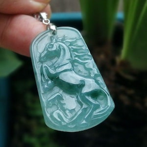 Genuine Jadeite Horse Pendant 马吊坠