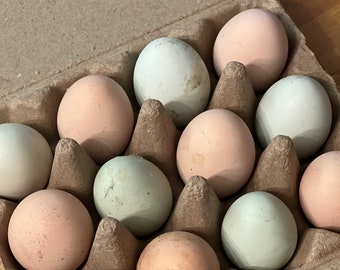 Farm-Fresh Free Range Chicken Eggs from Lone Wolf Acres - Locally Sourced Goodness! 1 dozen