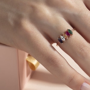 Gifts For Mother&#39;s Day, Dainty Marquise Birthstone Ring, Personalized Family Ring For Grandmas, Custom Made Gold Birthstone Ring For Mothers