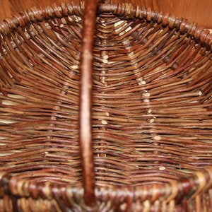 Panier traditionnel sur arceaux Osier et Noisetier Artisanat français image 6