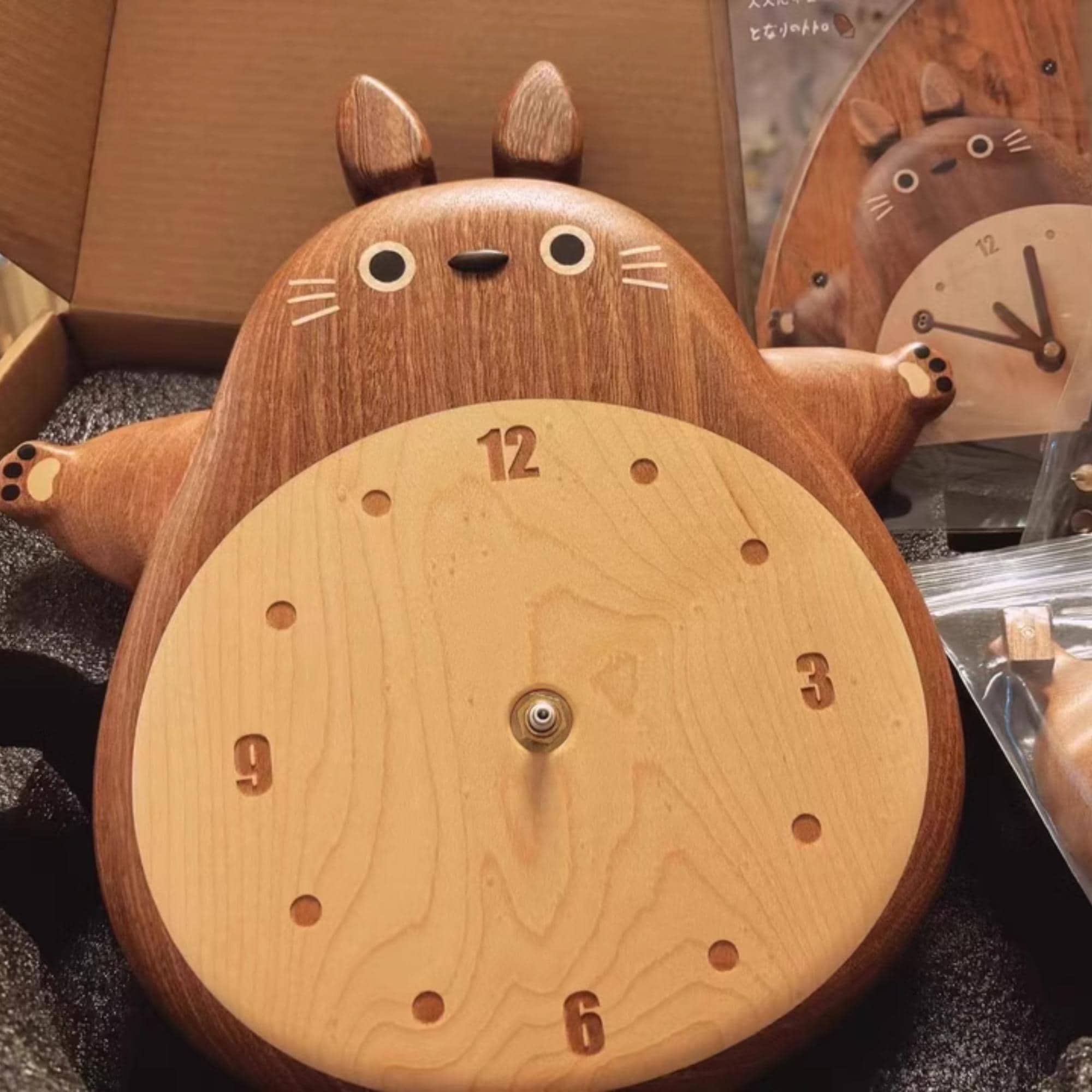 トトロの木製壁掛け時計：ジブリ風子供部屋インテリア - Etsy 日本