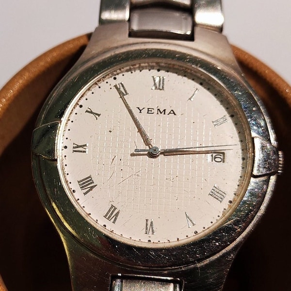 Montrer. Montre. YEMA YM405. montre.vintage.