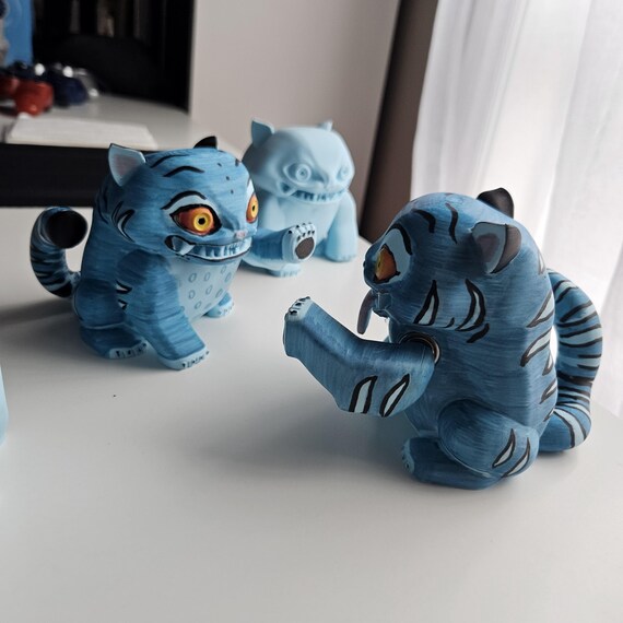 キネティックな手を振るダーピー タイガー - KPOP デーモン ハンター