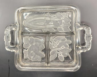 Plato de aperitivos de cristal antiguo con compartimentos