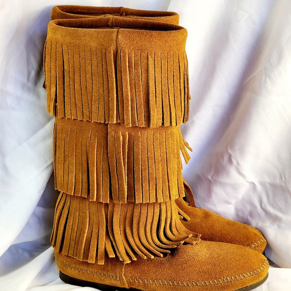 Minnetonka moccasin boots 3 row fringe sz 7 NWOB boots gypsy western style