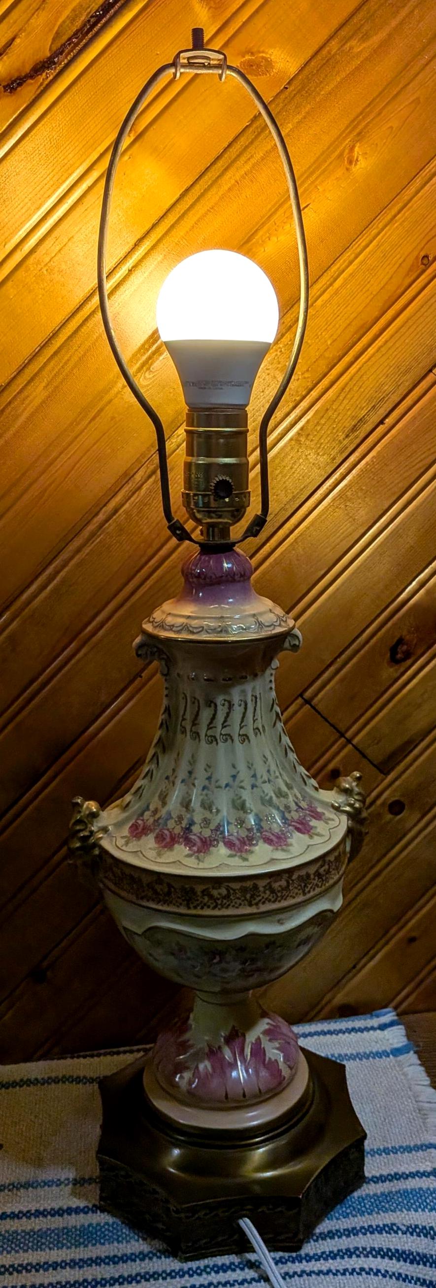Vintage, 1940s, Floral, Porcelain, Urn Table Lamp, Victorian