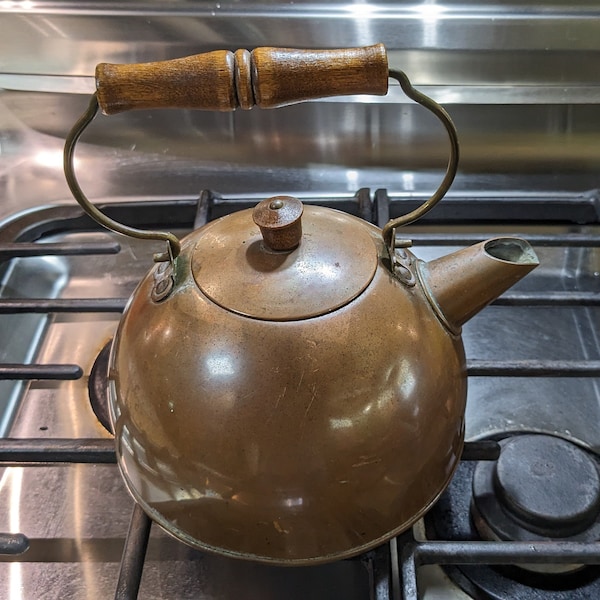 Vintage Revere Ware Copper Tea Kettle Pot Wood Handle 1801 Rome NY 7" Base