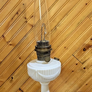 Vintage Alacite Aladdin Lincoln Drape Oil Lamp, Model B