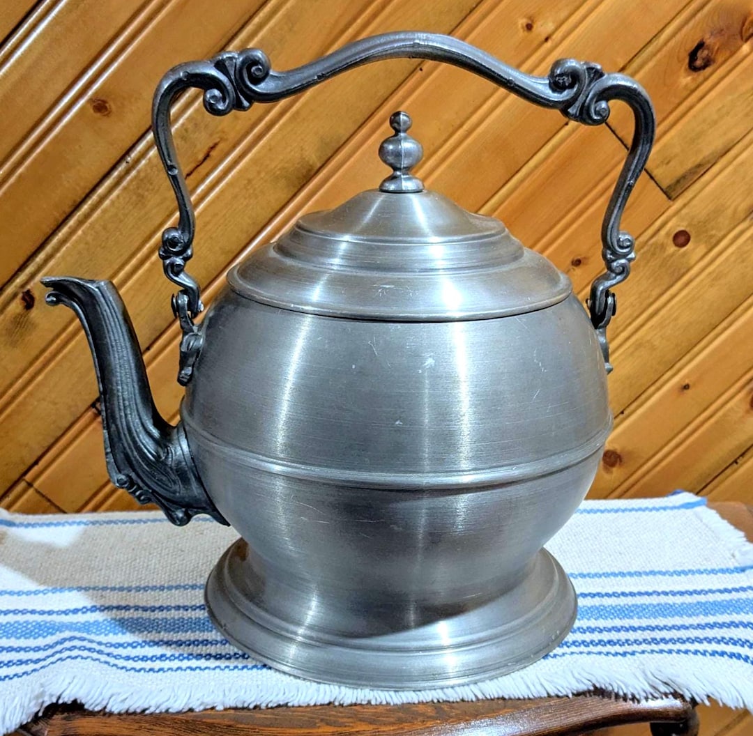 Vintage Pewtertone Ice Bucket: Olde Tankardware Barware, Made in