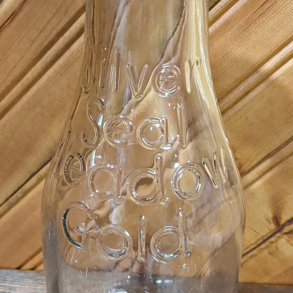 Vintage, Silver Seal, Meadow Gold, One Quart Milk Bottle