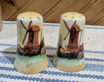 Vintage, Windmill, Salt and Pepper, Shakers, Made in Japan,