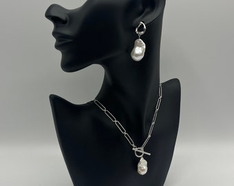 Sterling Silver Paperclip Chain and Toggle Clasp With Fireball Pearl