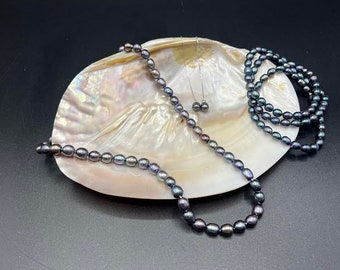 Blue Peacock Freshwater Pearl Set With Necklace, Earrings, and Bracelet