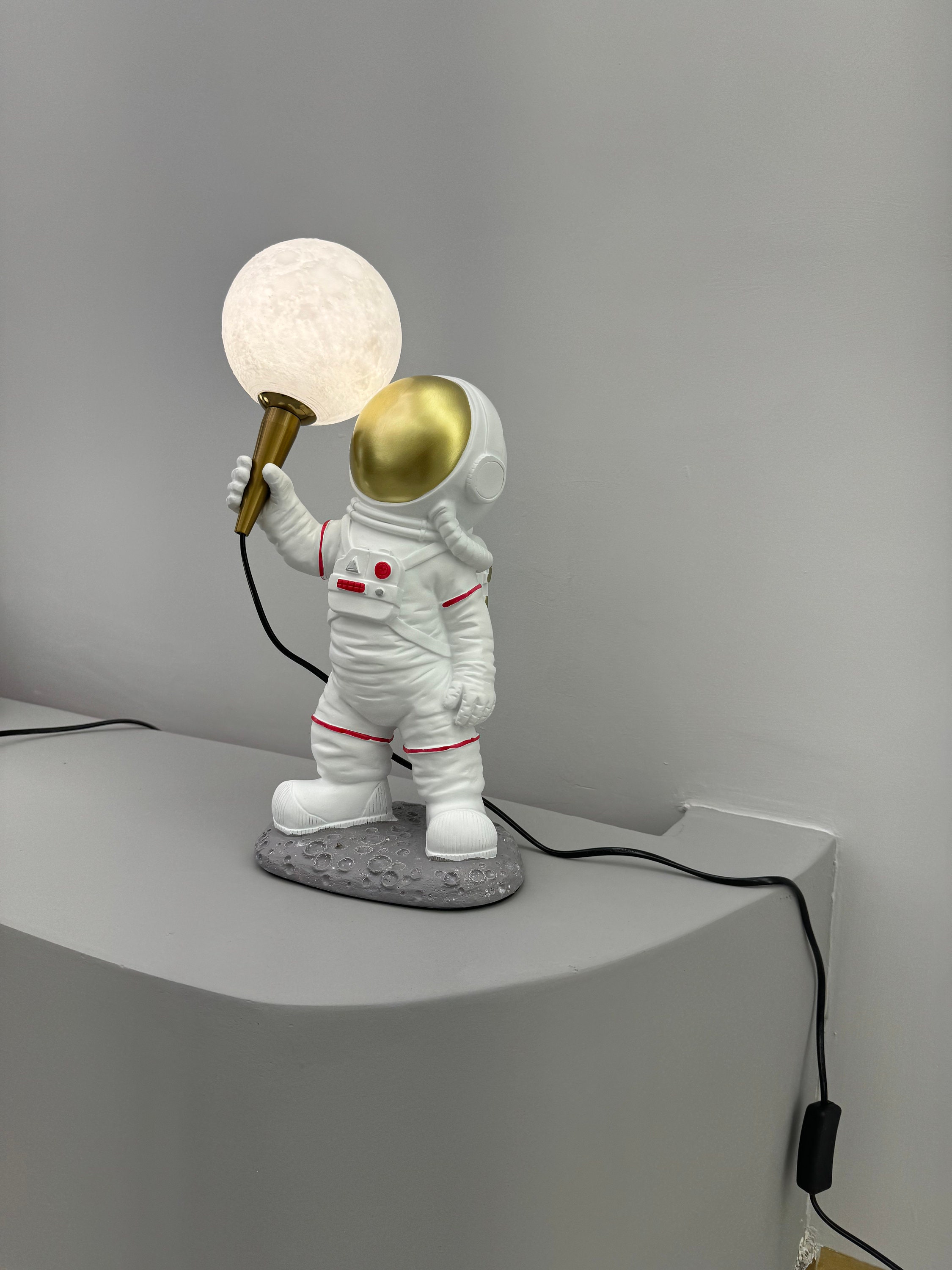 Veilleuse D'astronaute-Table Lune D'astronaute En Résine
