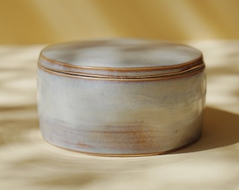 Ceramic jewellery/trinket box