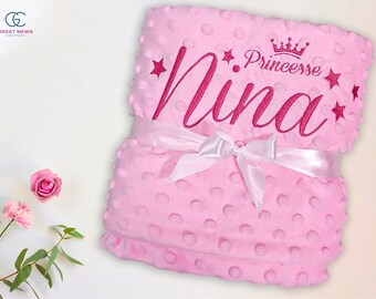 Couverture personnalisée avec prénom pour bébé en tricot, couverture brodée pour nouveau-né, jolie couverture à monogramme bébé fille, cadeau d'anniversaire personnalisé pour tout-petit