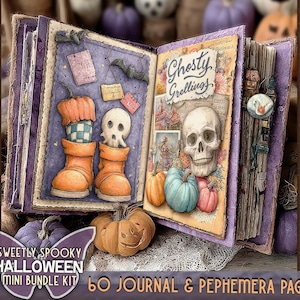 Puede incluir: Un kit de mini-cuaderno Sweetly Spooky Halloween con 60 páginas. El diario abierto presenta ilustraciones de calabazas, una calavera y botas naranjas. La portada tiene un diseño de mariposa y el texto "Ghosty Greetings".