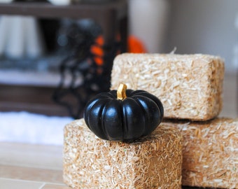 Miniature dollhouse black pumpkin 3D printed - 1:12 scale