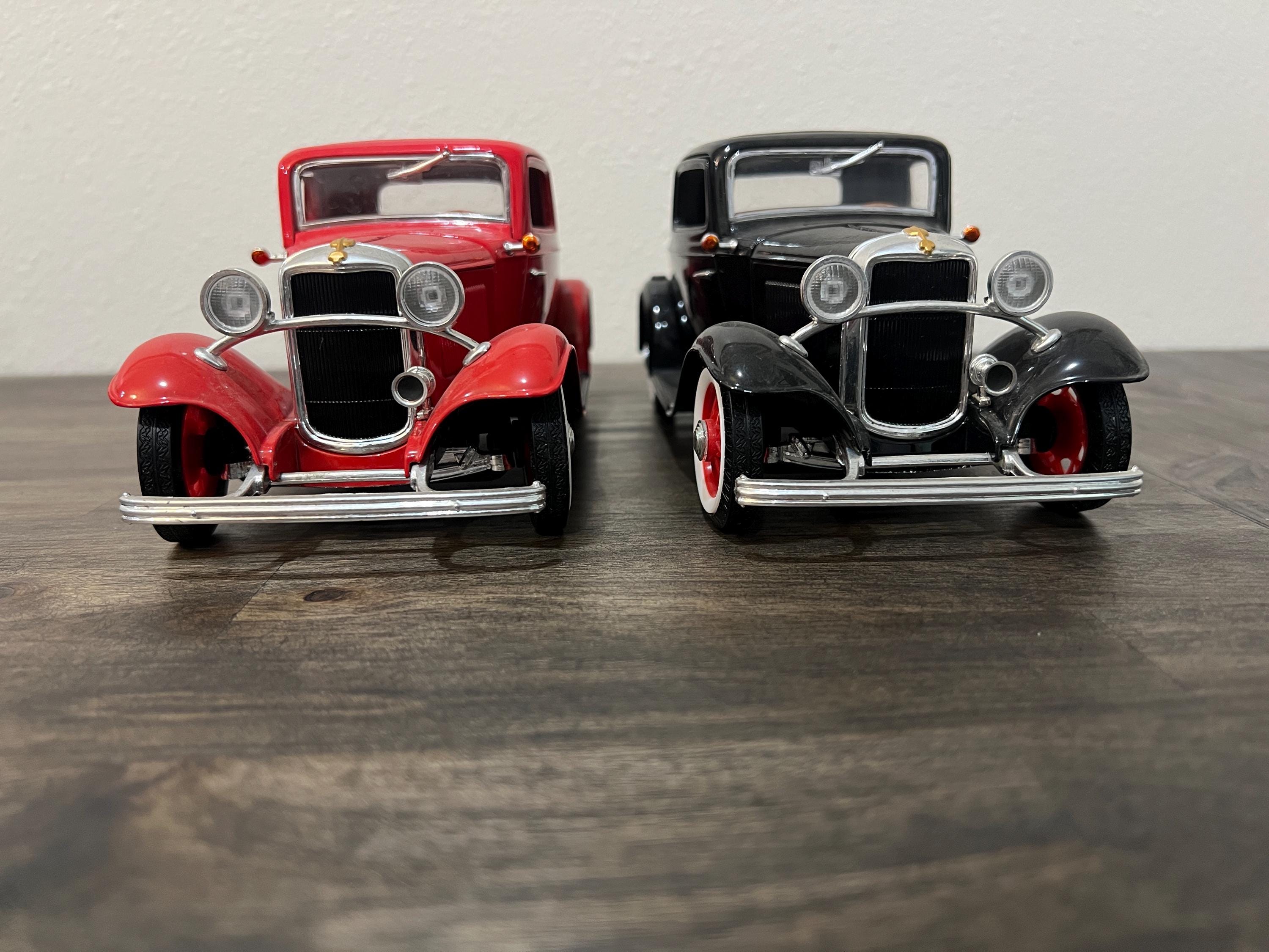 Pair of 1:18 Scale Road Signature 1932 Ford 3-window Coupe - Etsy